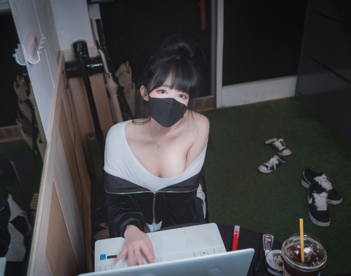 Aram美女艺术写真图集合集打包下载15.2GB 12套1301P 『S-XH1322』