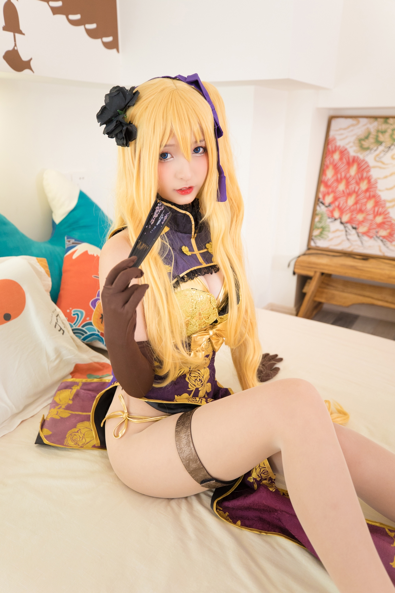 御姐儿神楽坂真冬纯欲小仙女艳娘幻梦谭系列金莲Cosplay 金色长发肉丝修长美腿侧高开旗袍加身美少女