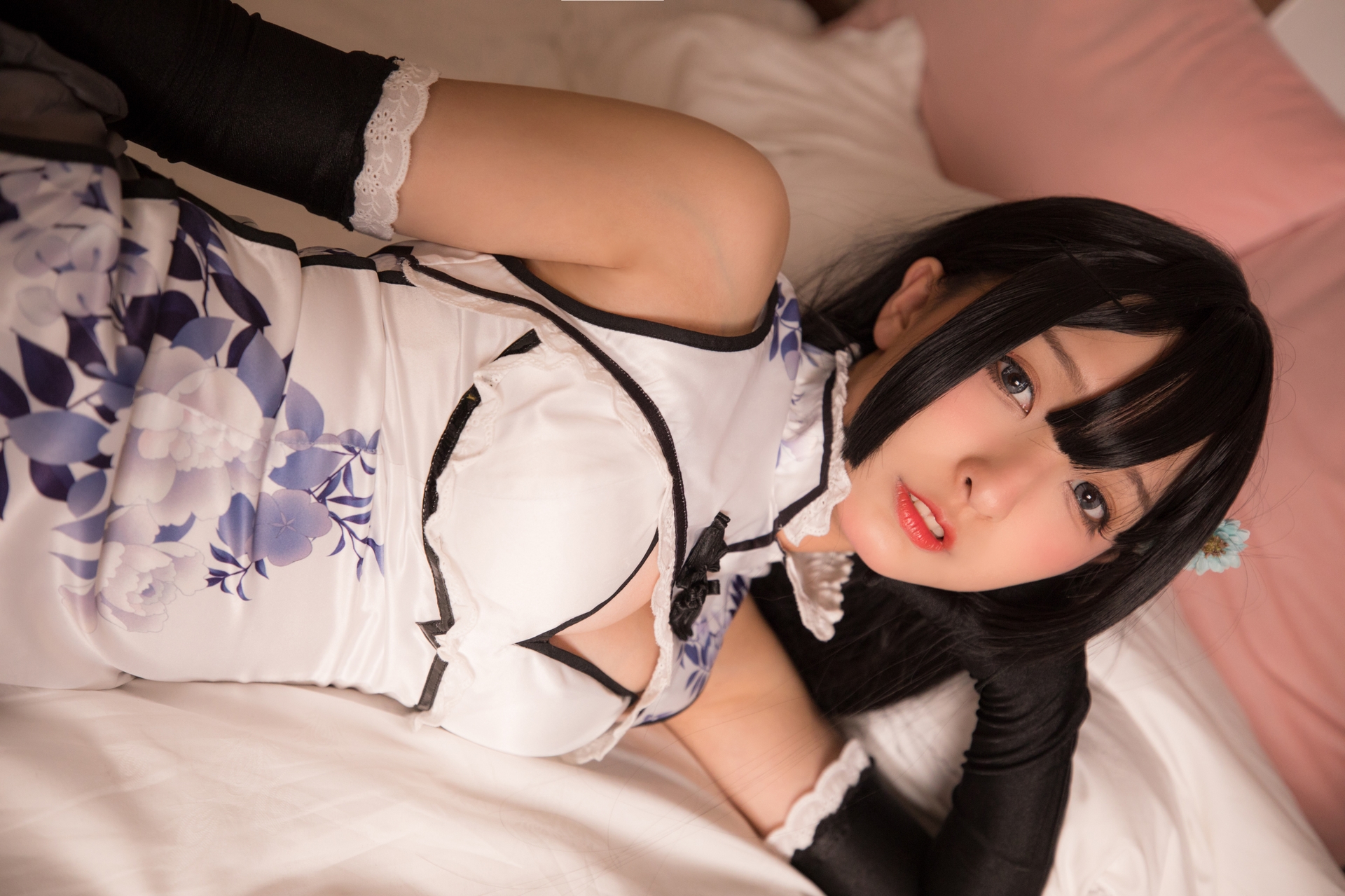 妩媚加身神楽坂真冬御姐儿艳娘幻梦谭系列瓶儿Cosplay 好看的黑色长发超短裙青花旗袍绝绝子肉丝修长美腿纯欲妹子