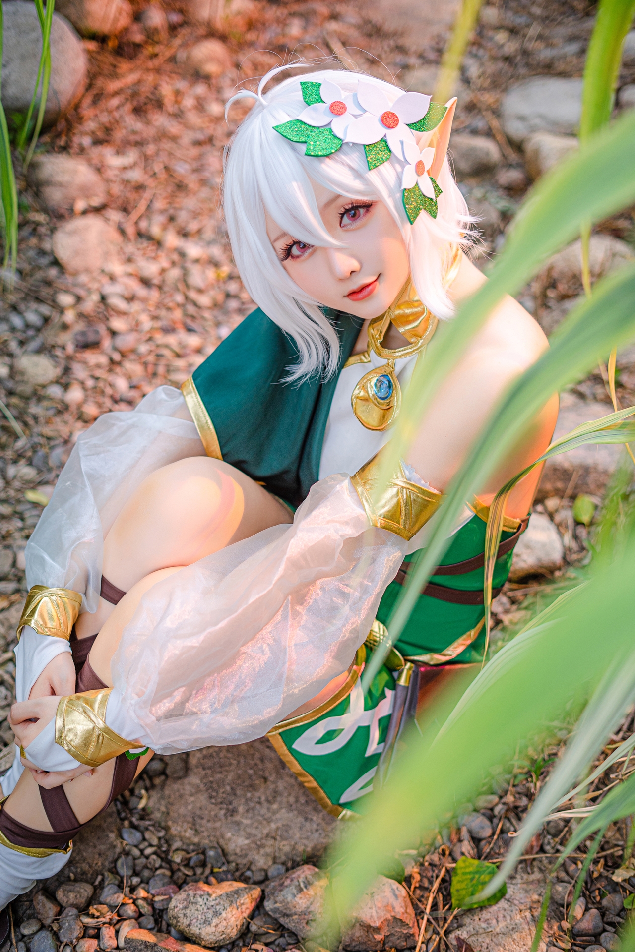 星之迟迟 秘密花园合辑 可可萝Cosplay写真 白色短发露肩可爱妹子美少女