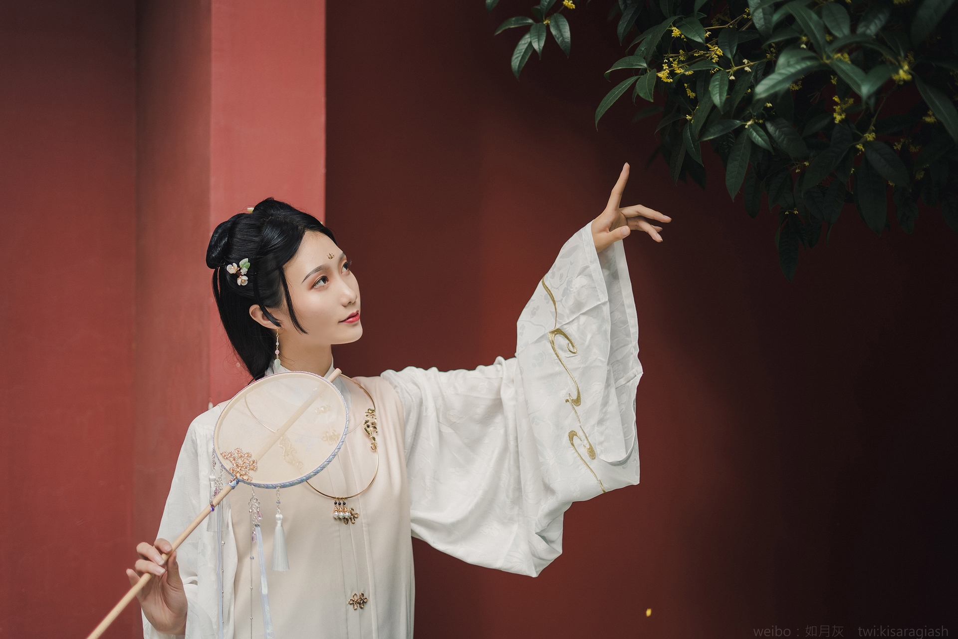 唯美清新美少女如月灰大慈寺外景写真图 气质妹子古风汉服文化美女图