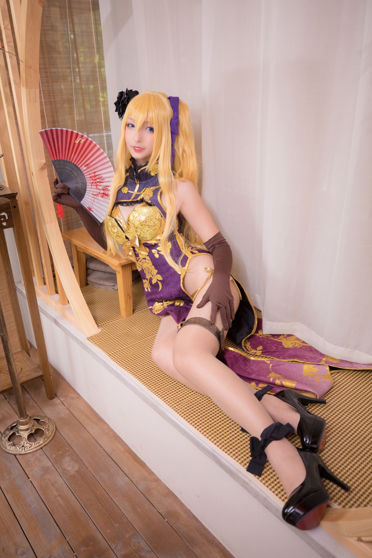 御姐儿神楽坂真冬纯欲小仙女艳娘幻梦谭系列金莲Cosplay 金色长发肉丝修长美腿侧高开旗袍加身美少女