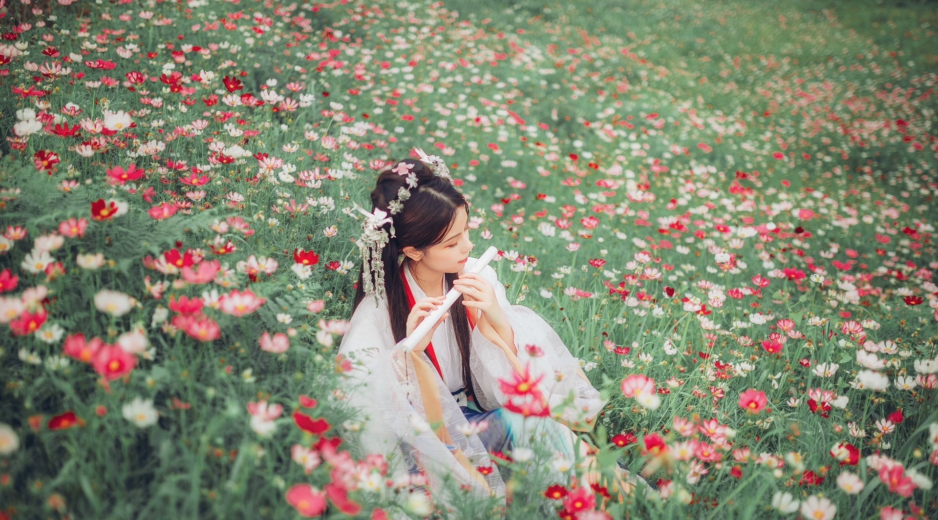 唯美清新美少女万锦其良辰美景愿与你共赏美女图 气质妹子古风汉服文化白衣长发花海写真照