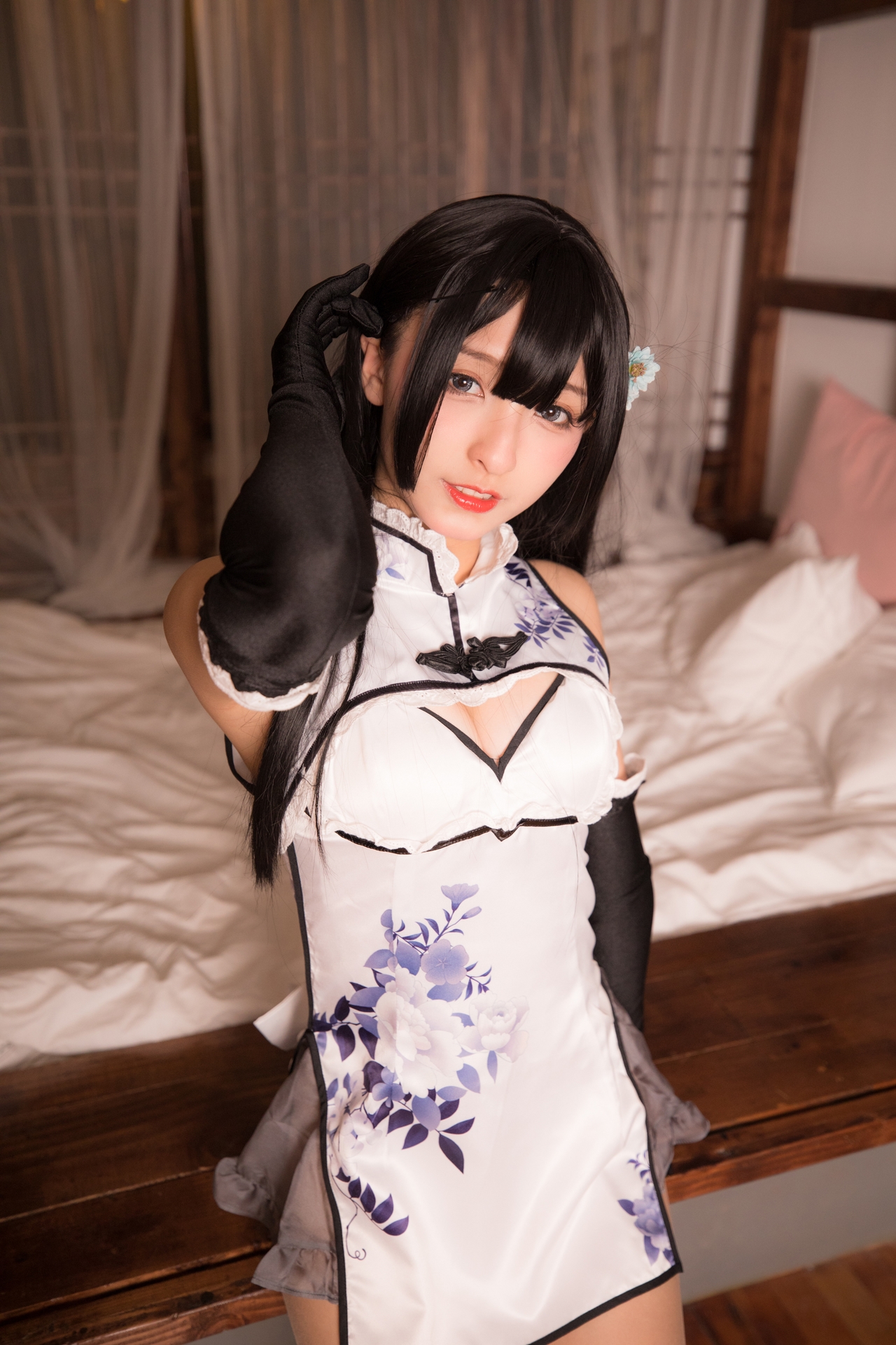 妩媚加身神楽坂真冬御姐儿艳娘幻梦谭系列瓶儿Cosplay 好看的黑色长发超短裙青花旗袍绝绝子肉丝修长美腿纯欲妹子