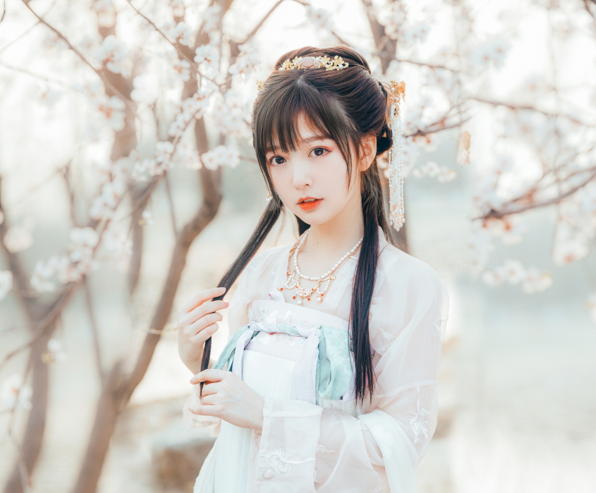 钟曼菲_ZMF 唯美清新美少女樱花图 气质妹子古风汉服文化美女写真照