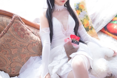 次元美少女神楽坂真冬极品Cosplay明日の花嫁写真 好看的纯欲可爱软萌系软妹子为你穿上类白色婚纱腿控白丝袜领域小仙女