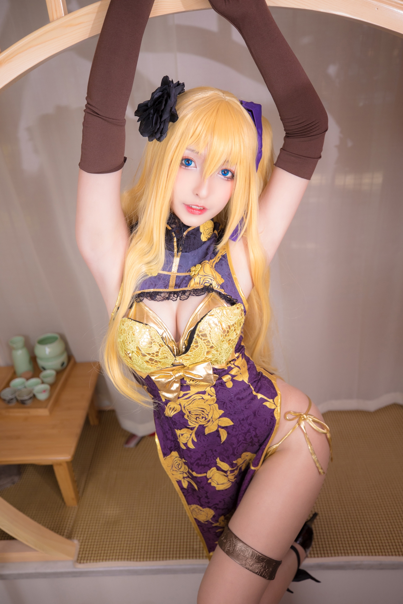 御姐儿神楽坂真冬纯欲小仙女艳娘幻梦谭系列金莲Cosplay 金色长发肉丝修长美腿侧高开旗袍加身美少女