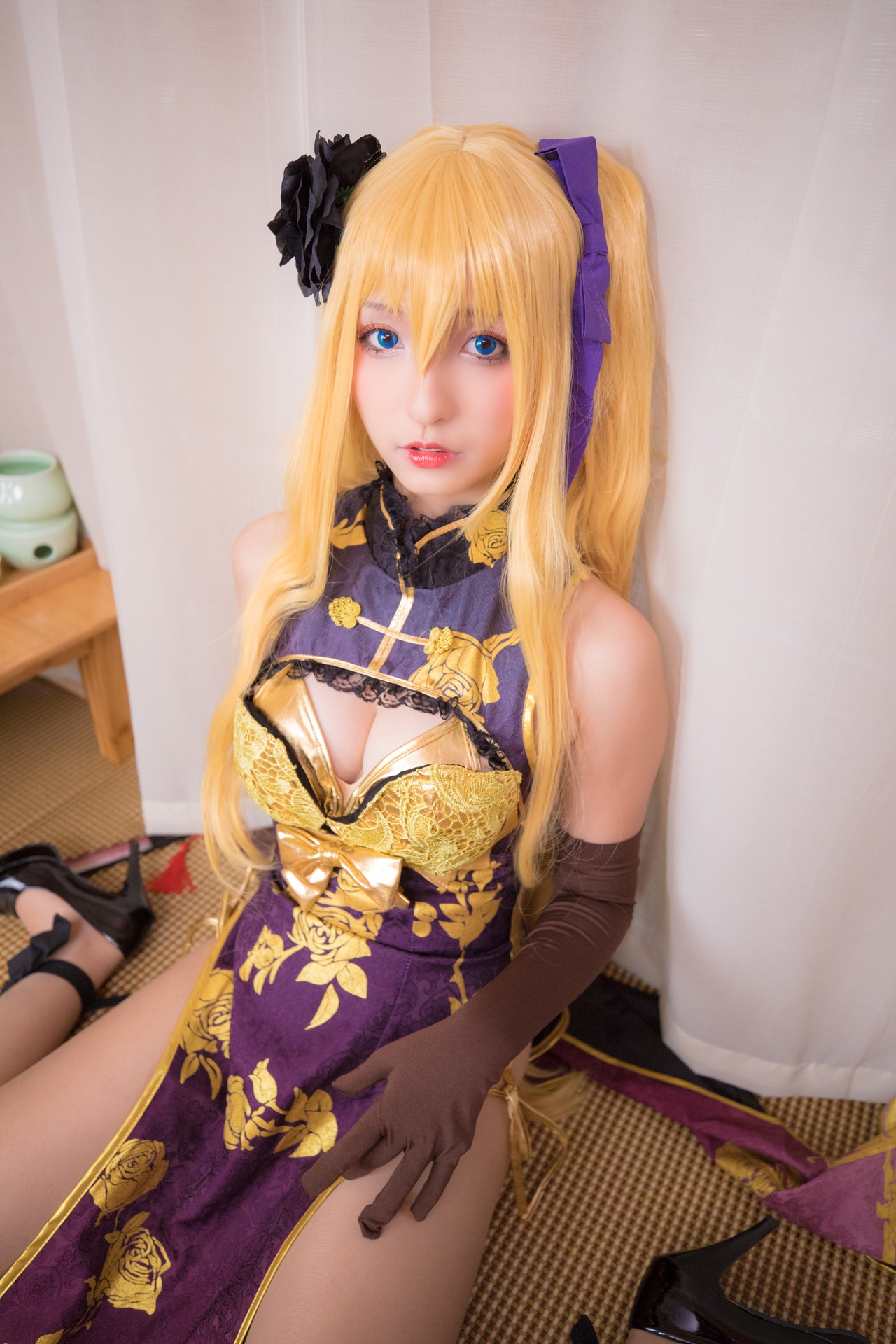 御姐儿神楽坂真冬纯欲小仙女艳娘幻梦谭系列金莲Cosplay 金色长发肉丝修长美腿侧高开旗袍加身美少女