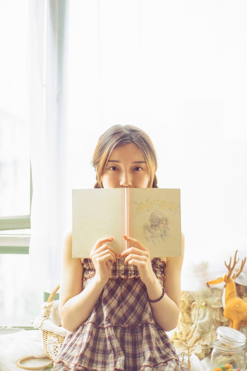 麻花辫美女吊带连衣裙清新甜美私房写真 极品美女私密写真图片