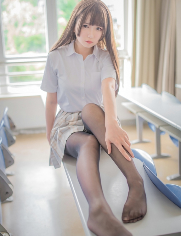 白金Saki美女写真私影像合集打包下载9套251P 1.56GB『S-XL122』