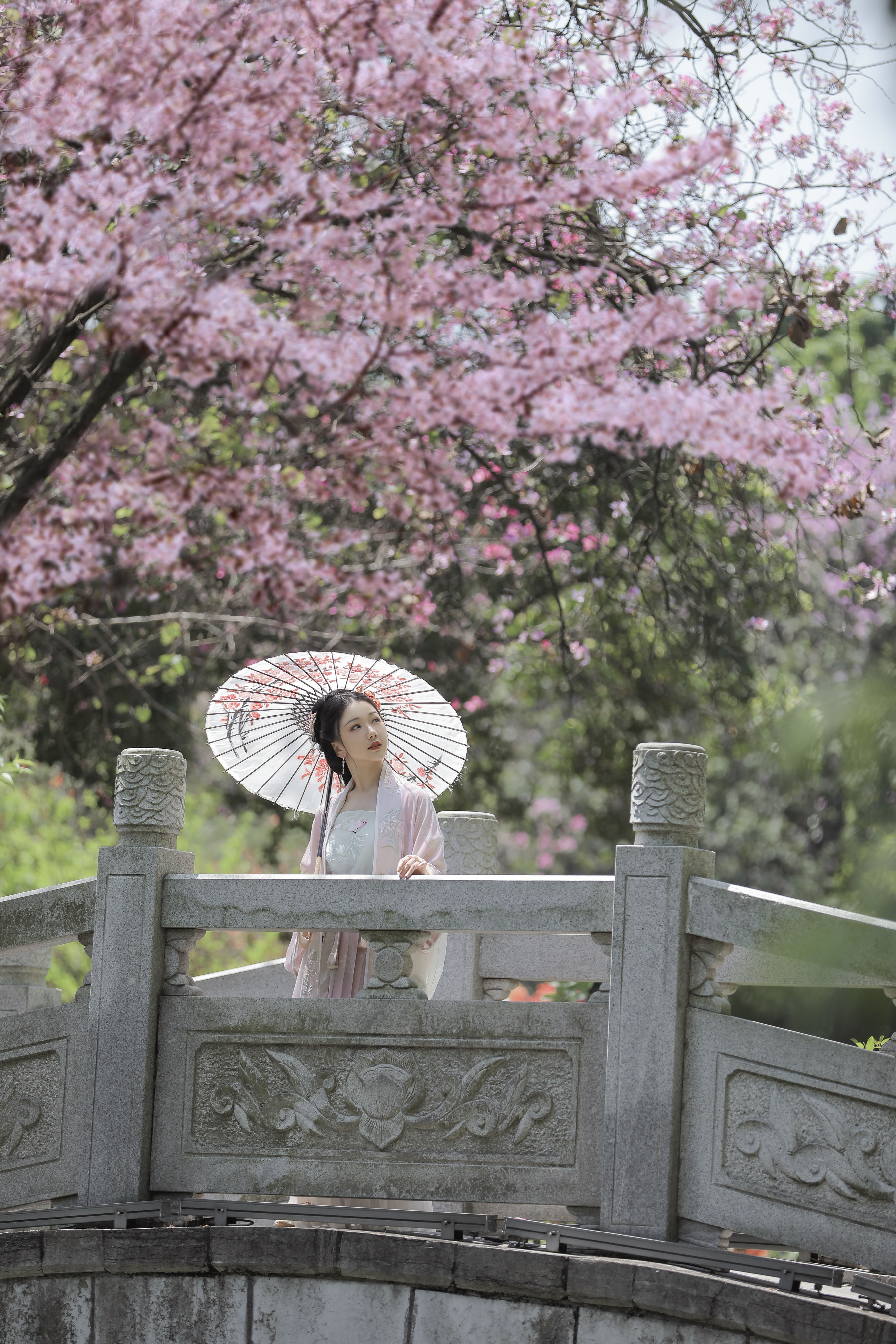 [YiTuYu艺图语] 汤汤《落花风》 好看的4K高清无水印纯欲妹子意境唯美写真完整版图集