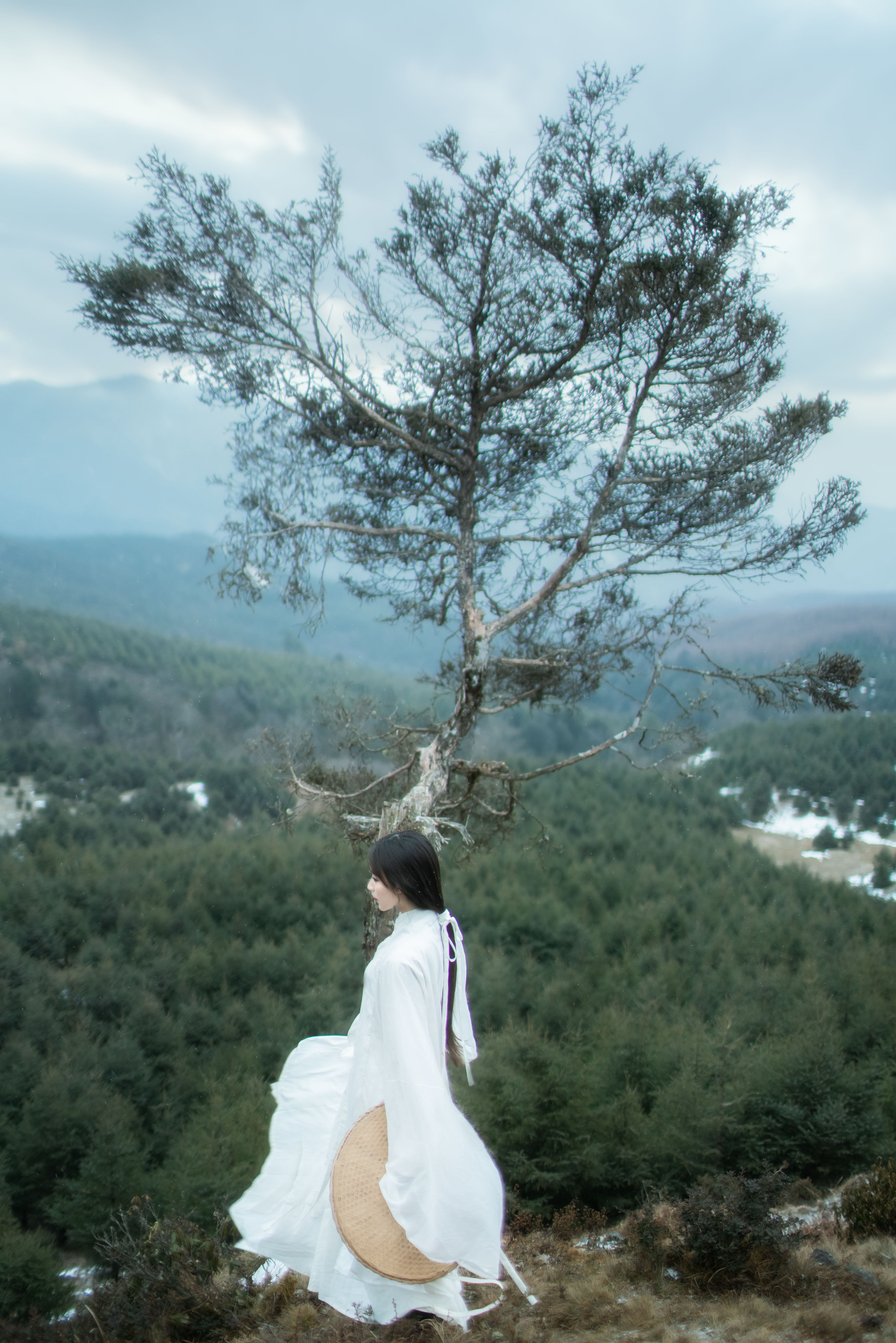 [YiTuYu艺图语] 酒里《千山云》 好看的4K高清无水印纯欲妹子意境唯美写真完整版图集