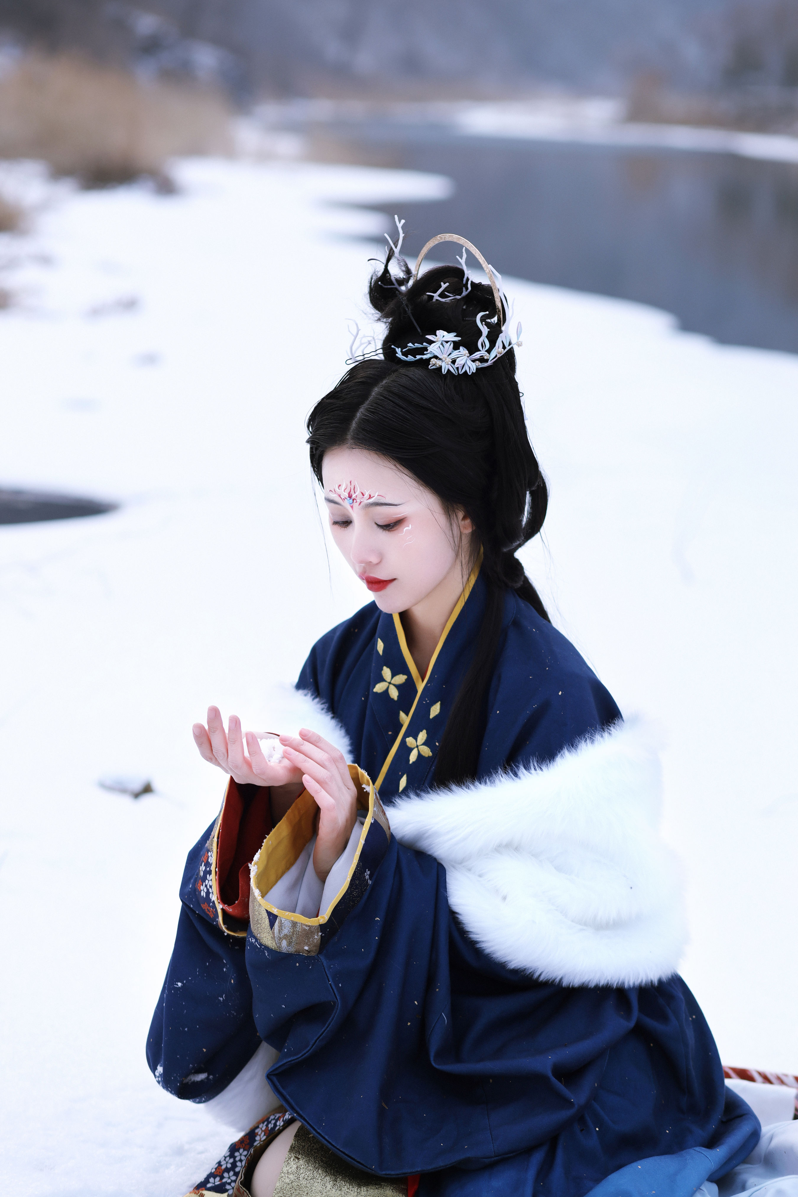 [YiTuYu艺图语] 青霜鹅《雪山山神》 好看的4K高清无水印纯欲妹子意境唯美写真完整版图集