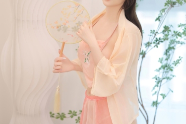 软软酱美女写真图片合集4套1.75GB 272P『S-XH2047』