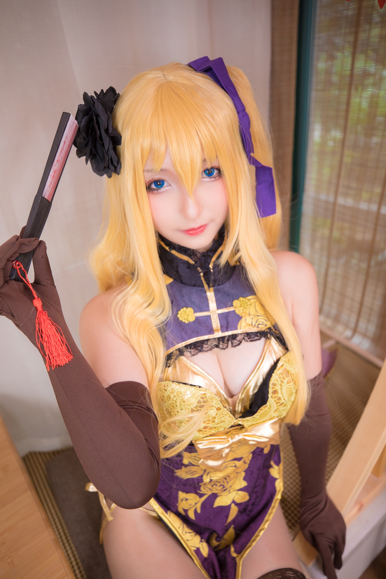 御姐儿神楽坂真冬纯欲小仙女艳娘幻梦谭系列金莲Cosplay 金色长发肉丝修长美腿侧高开旗袍加身美少女