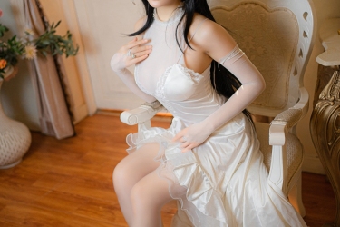 星之迟迟唯美清新美少女图 气质妹子爱宕婚纱Cosplay写真