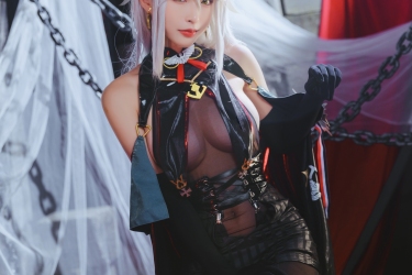 气质妹子清水由乃黑色丝袜美腿埃吉尔Cosplay美女诱惑 头生双角白发黑丝网袜长靴绝品写真