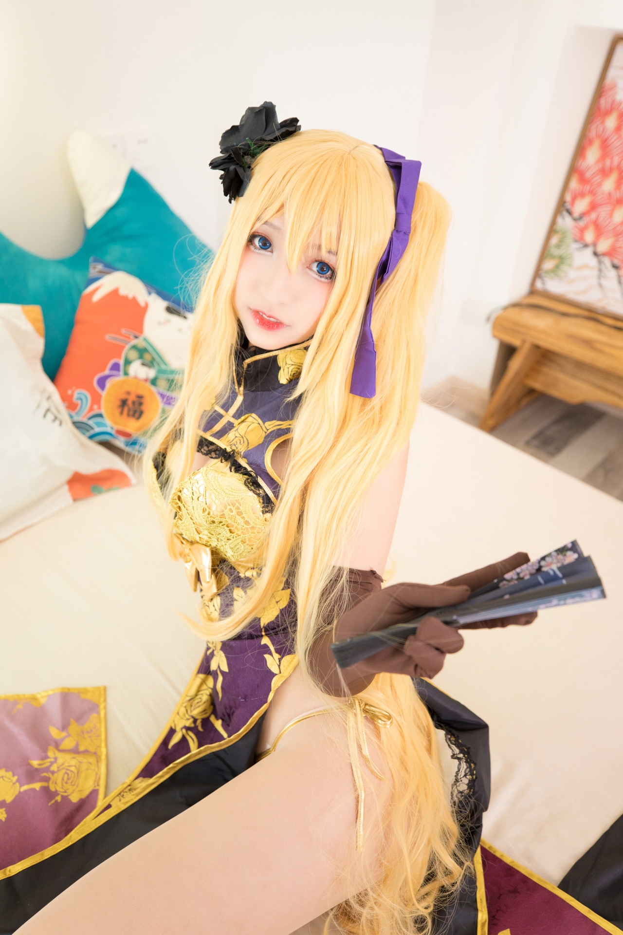 御姐儿神楽坂真冬纯欲小仙女艳娘幻梦谭系列金莲Cosplay 金色长发肉丝修长美腿侧高开旗袍加身美少女