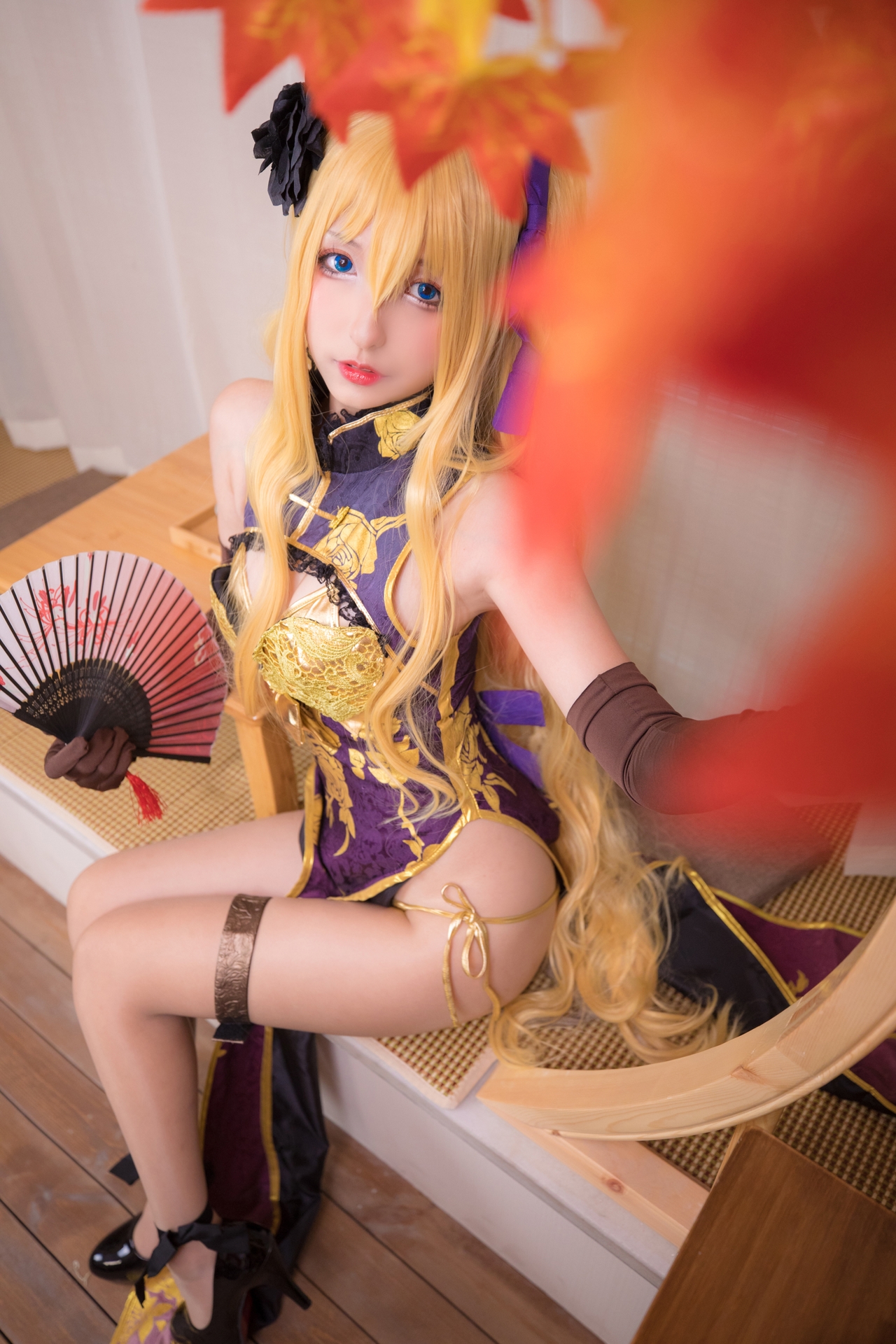 御姐儿神楽坂真冬纯欲小仙女艳娘幻梦谭系列金莲Cosplay 金色长发肉丝修长美腿侧高开旗袍加身美少女