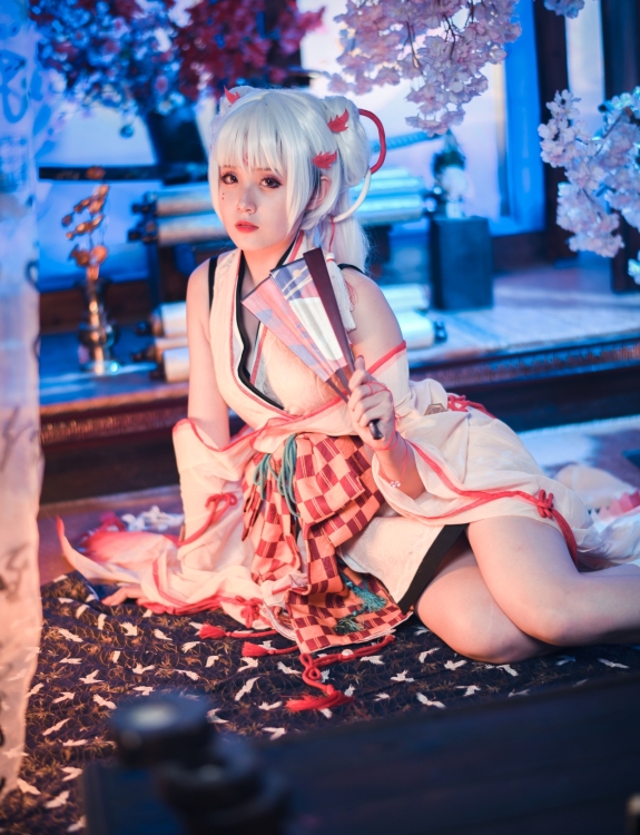 秋楚楚气质妹子古风不知火Cosplay 唯美清新美少女白发汉服露腿写真