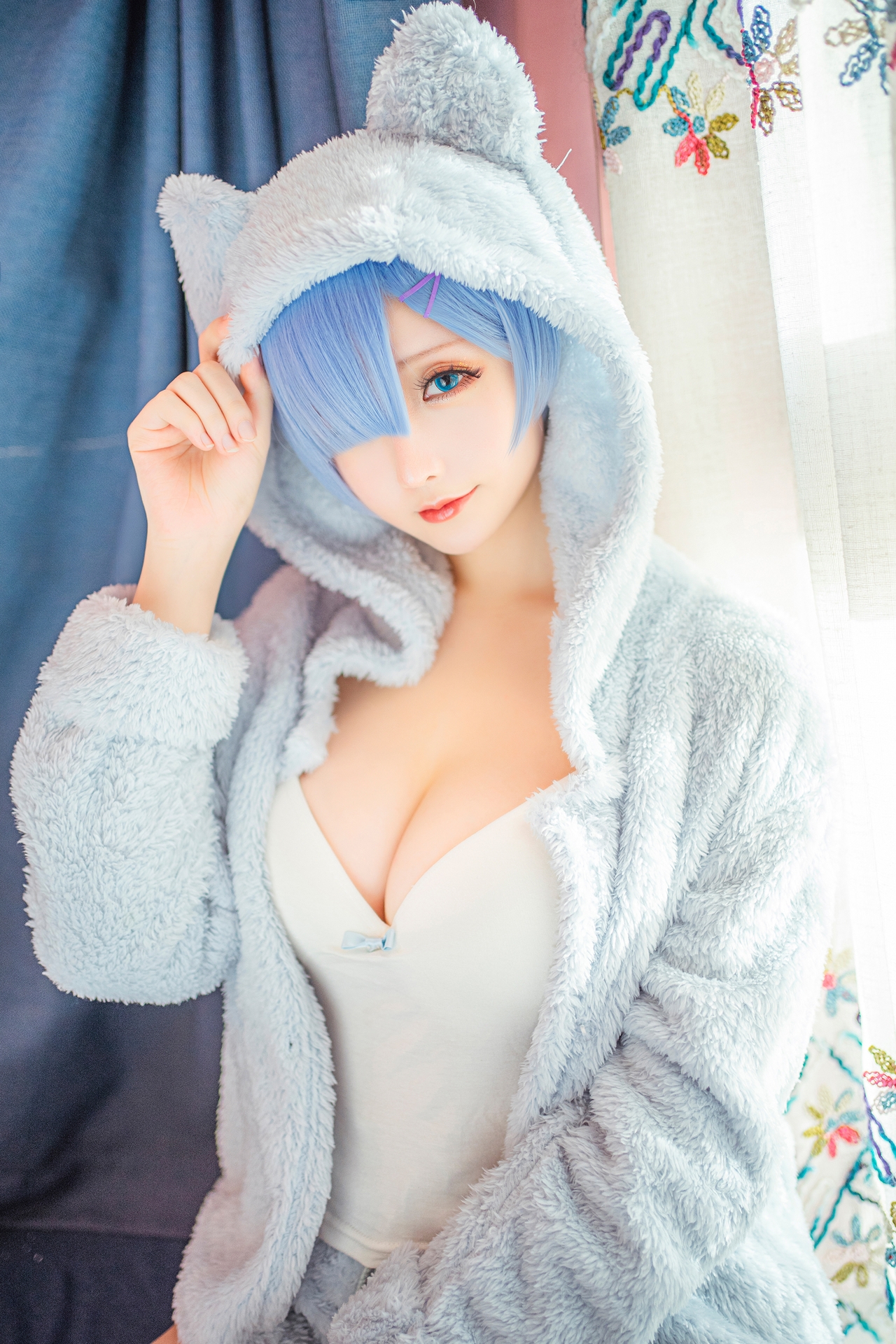 星之迟迟 气质美女蕾姆猫娘睡衣Cosplay 猫耳衣蓝色短发妹子白色丝袜美腿诱惑写真