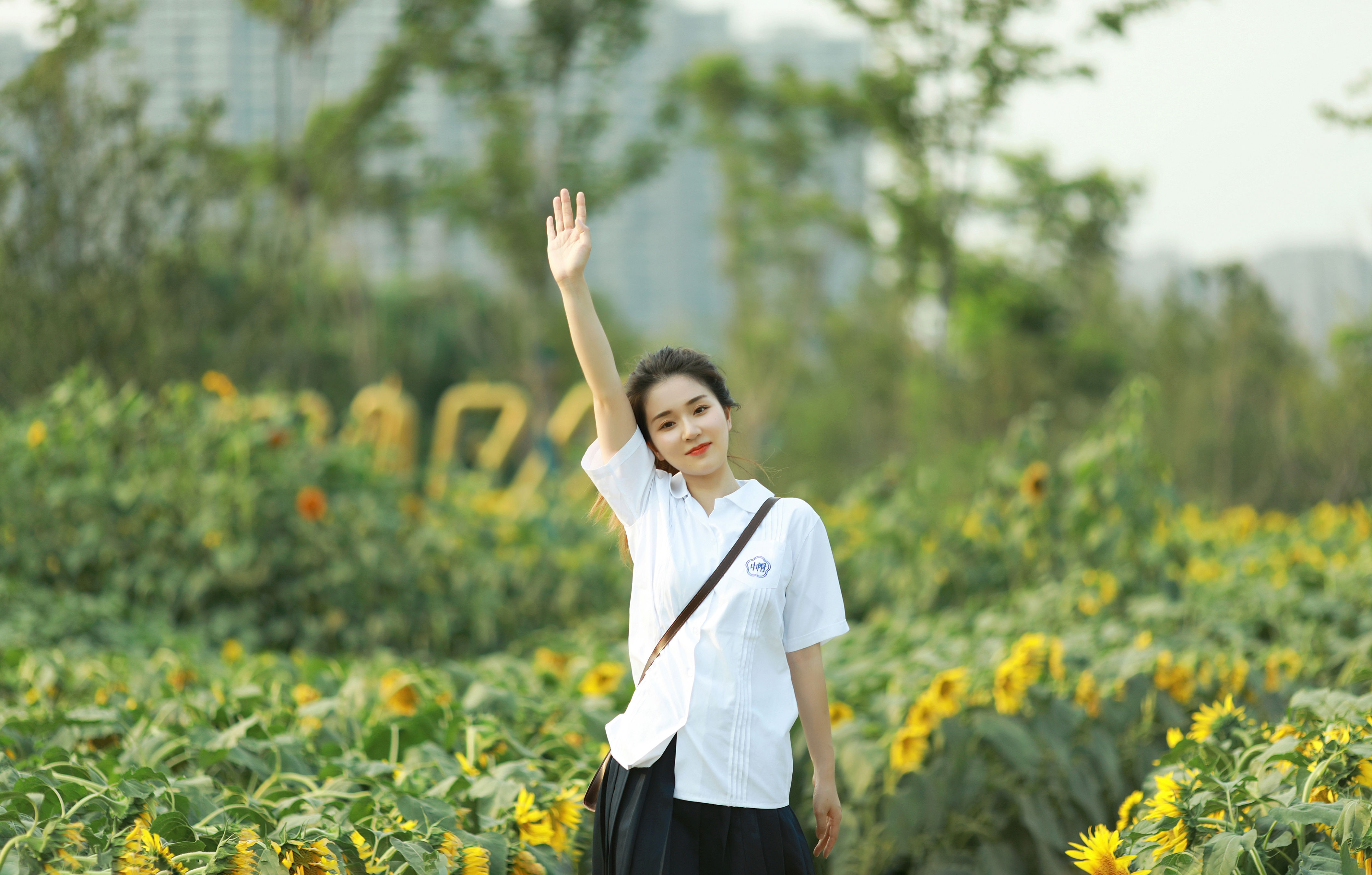 [YiTuYu艺图语] 莎莎 向日葵少女 好看的4K高清无水印纯欲意境唯美写真图集