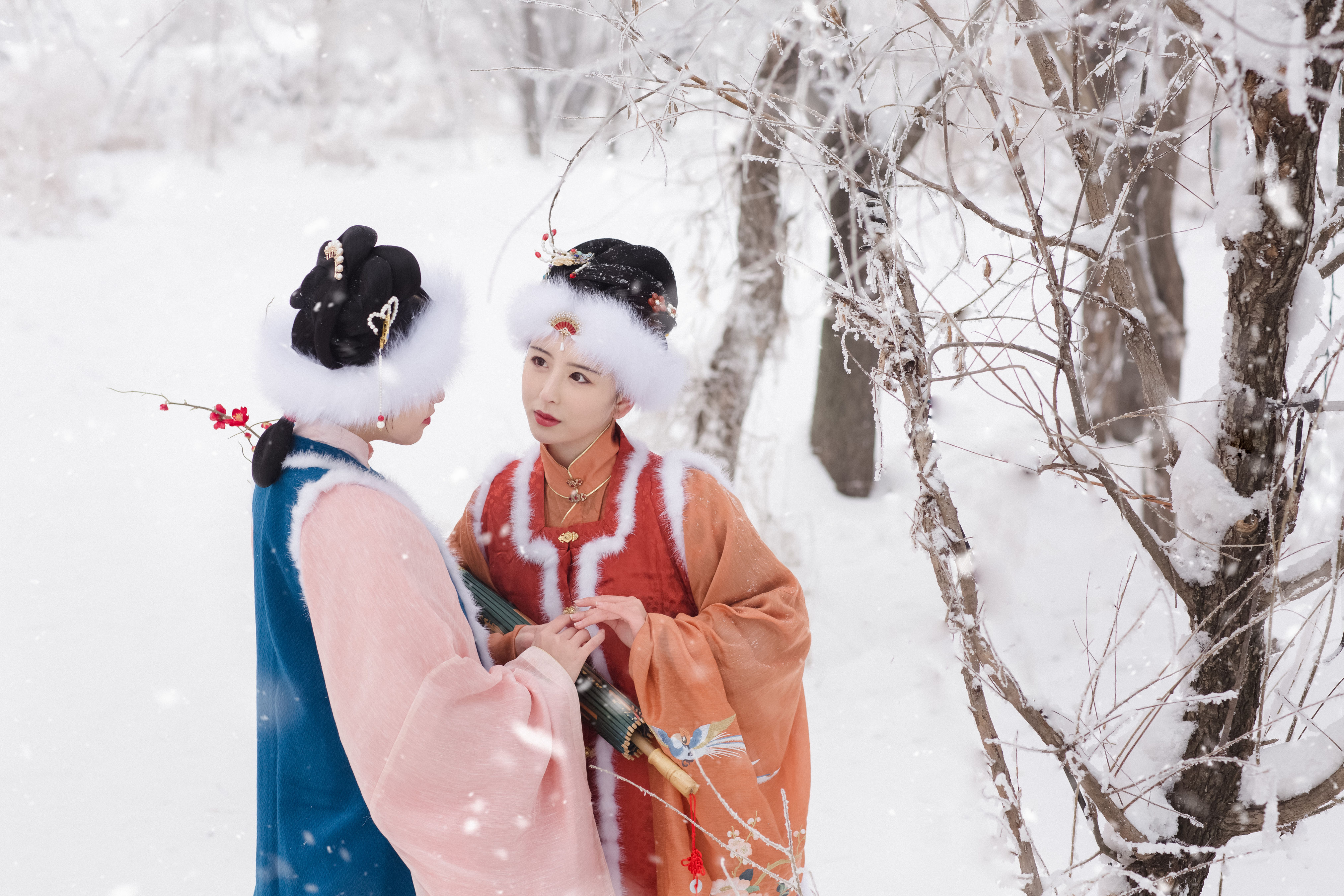 [YiTuYu艺图语] 言欢不喝酒&沐槿cutie 踏雪寻梅 好看的4K高清无水印纯欲意境唯美写真图集