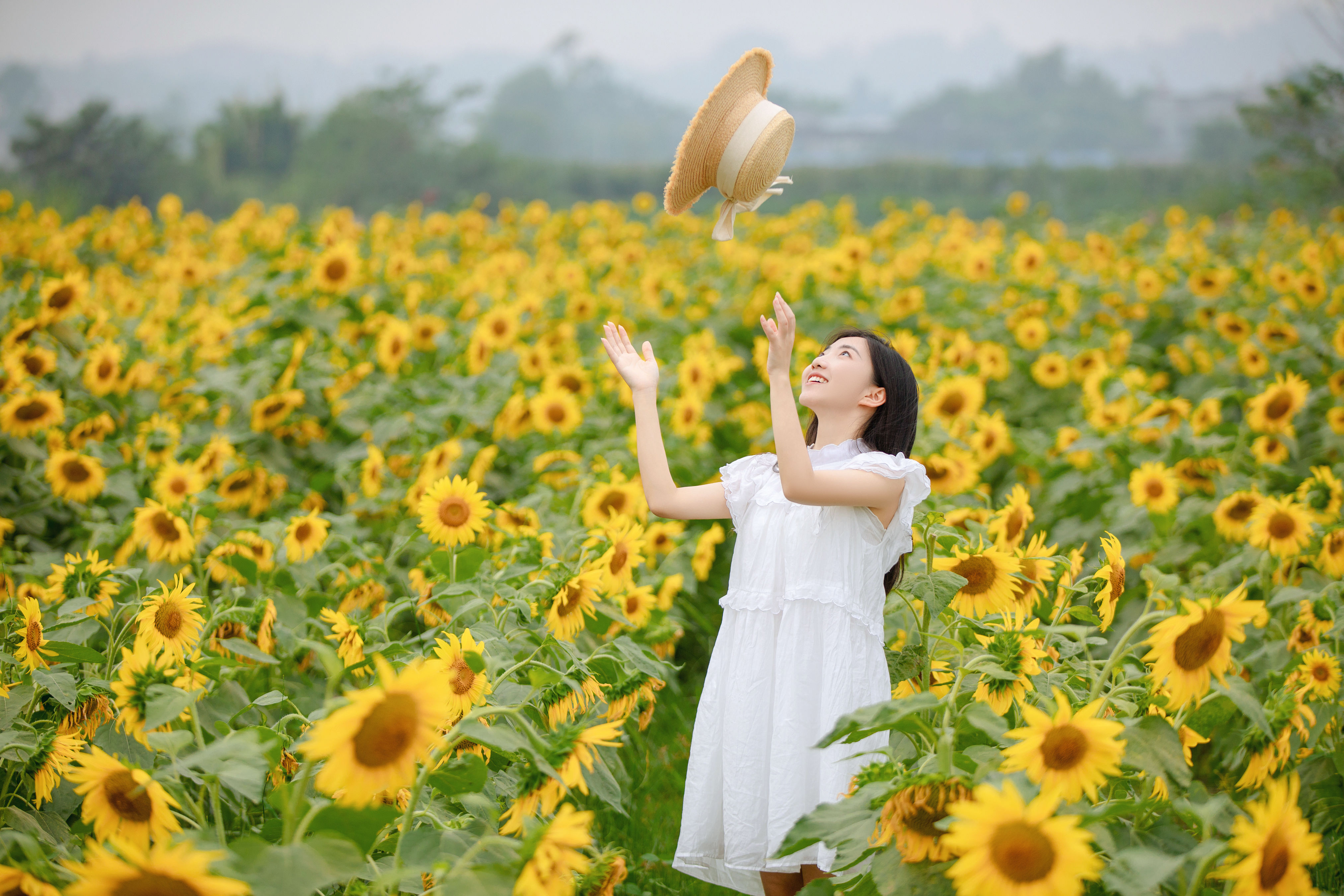 [YiTuYu艺图语] 栗子 向日葵女孩 好看的4K高清无水印纯欲意境唯美写真图集