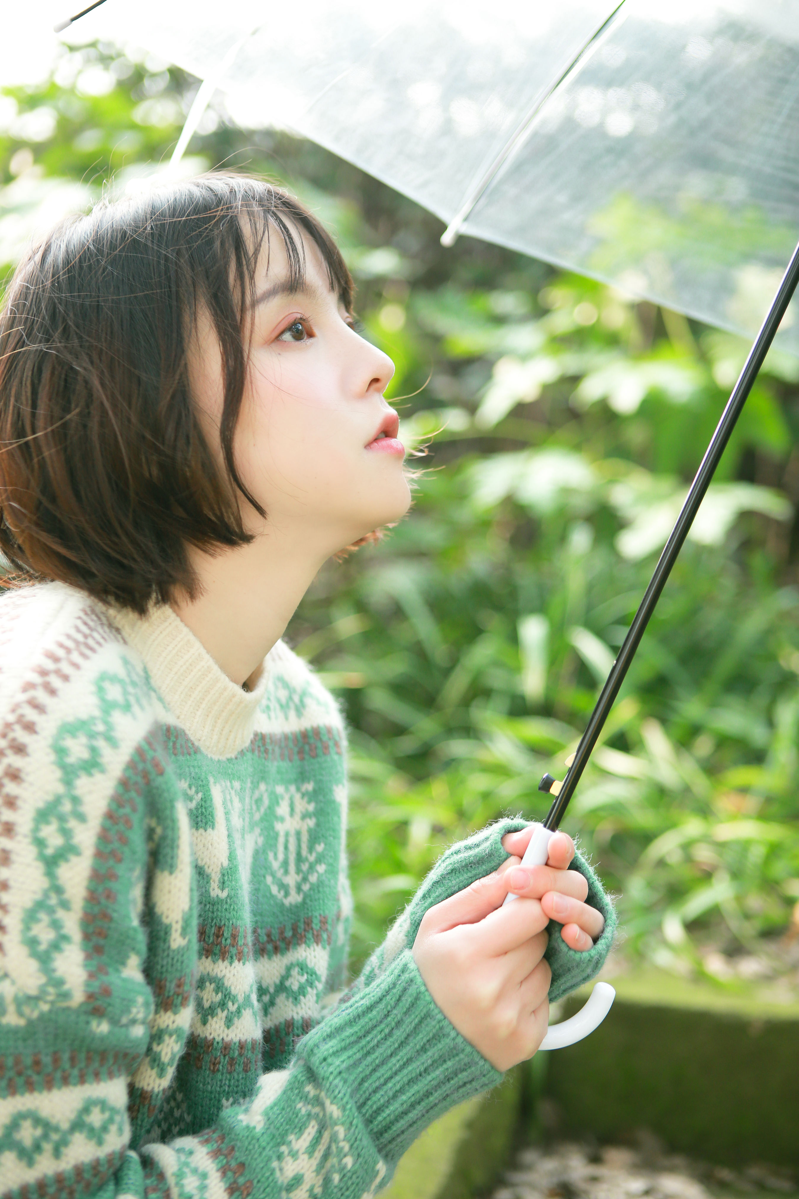 [YiTuYu艺图语] 雨一颗 氧气女孩 好看的4K高清无水印纯欲意境唯美写真图集