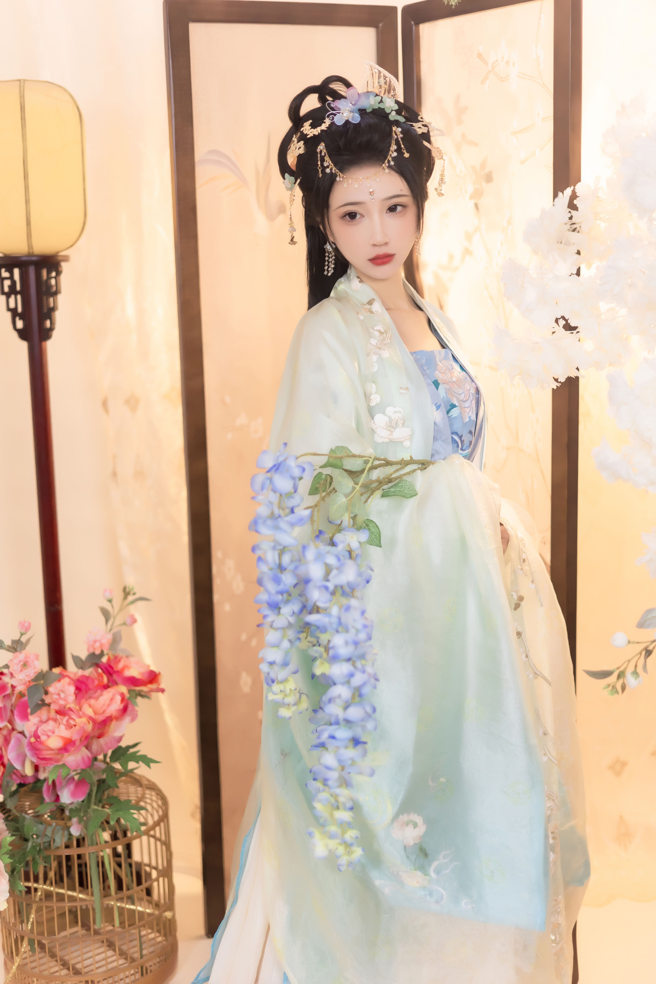 梨花落 精美 中国风 汉服 古装 花 小仙女