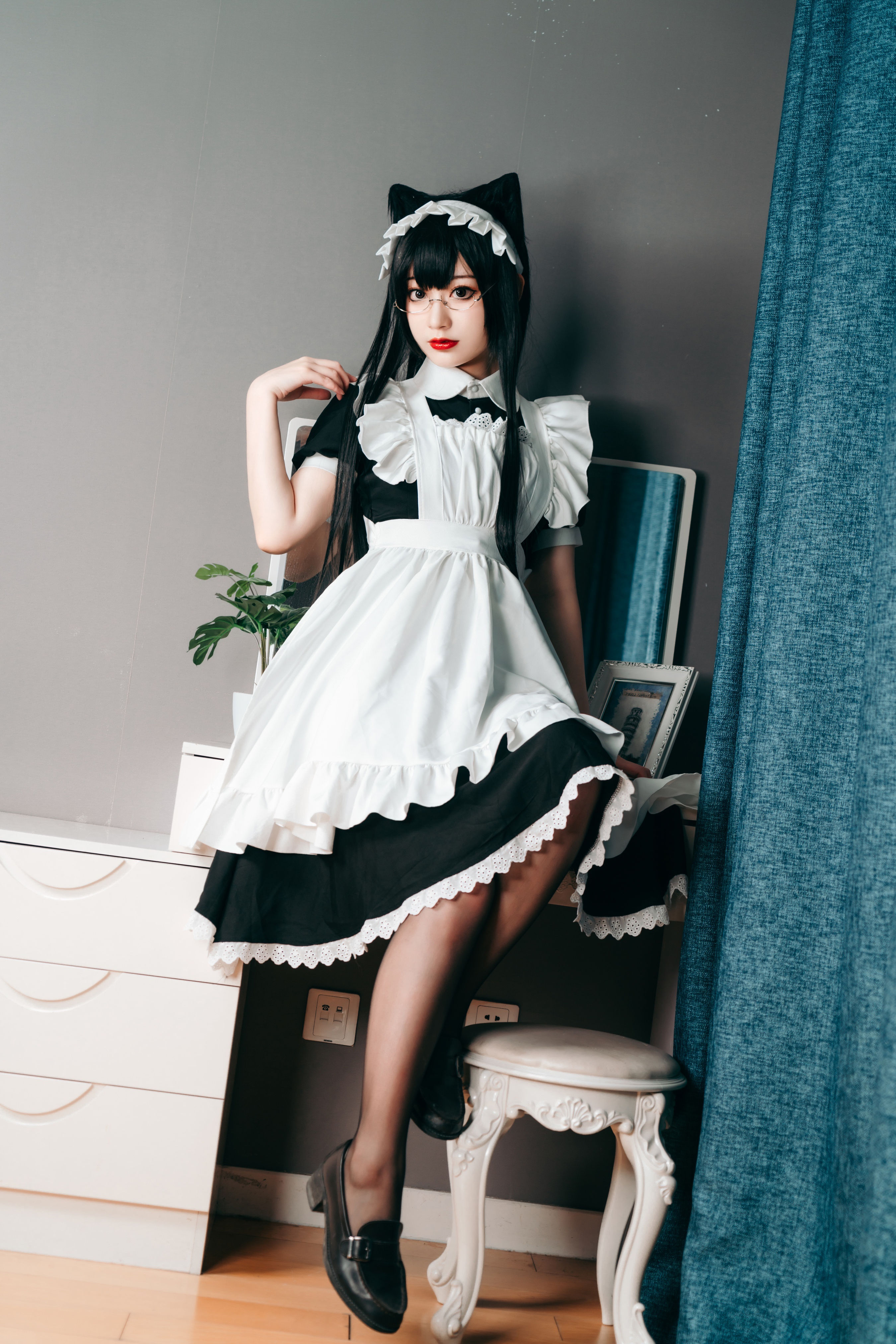 在家偷偷穿上了女仆装 二次元 女仆 Cosplay 制服 丝袜