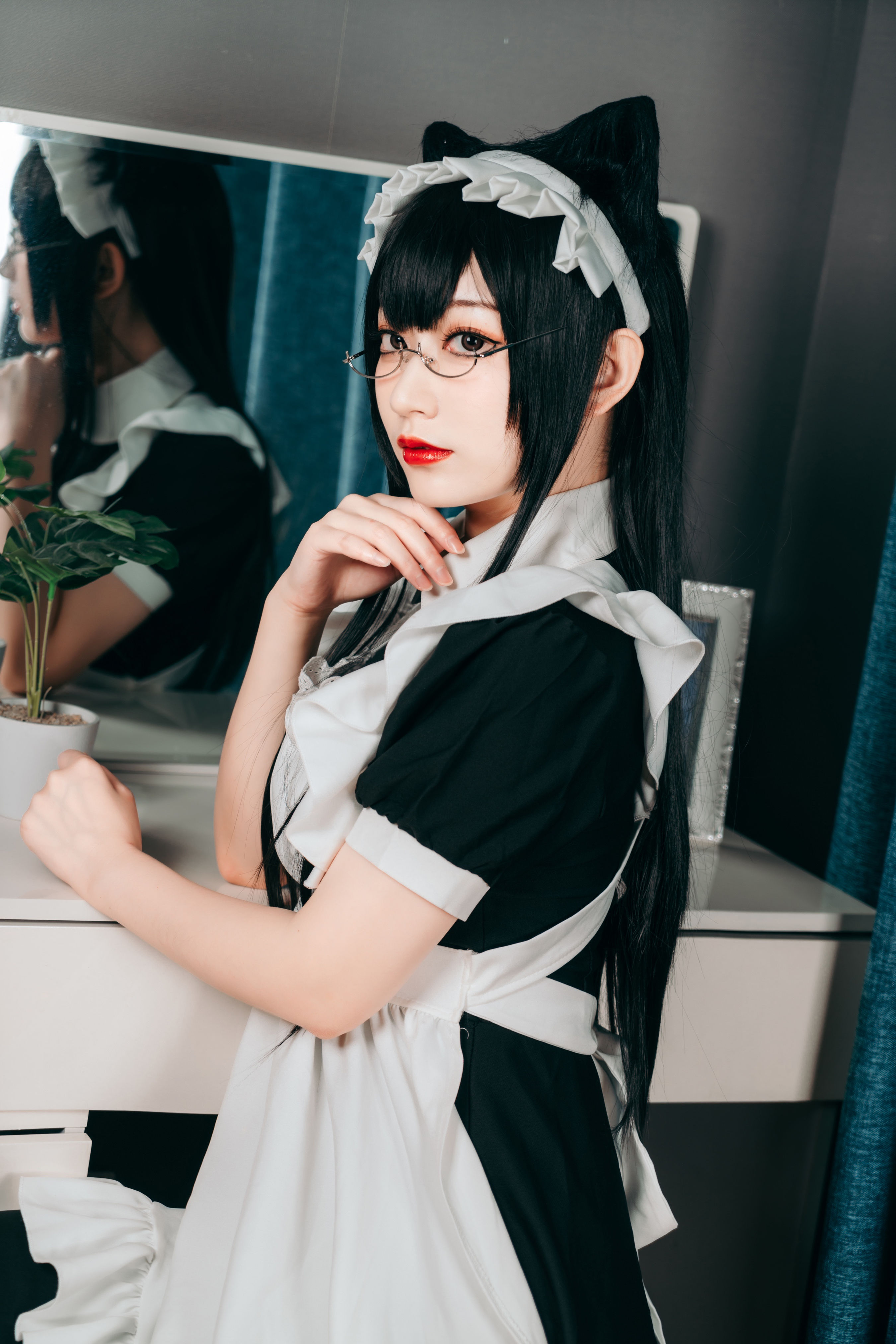 在家偷偷穿上了女仆装 二次元 女仆 Cosplay 制服 丝袜