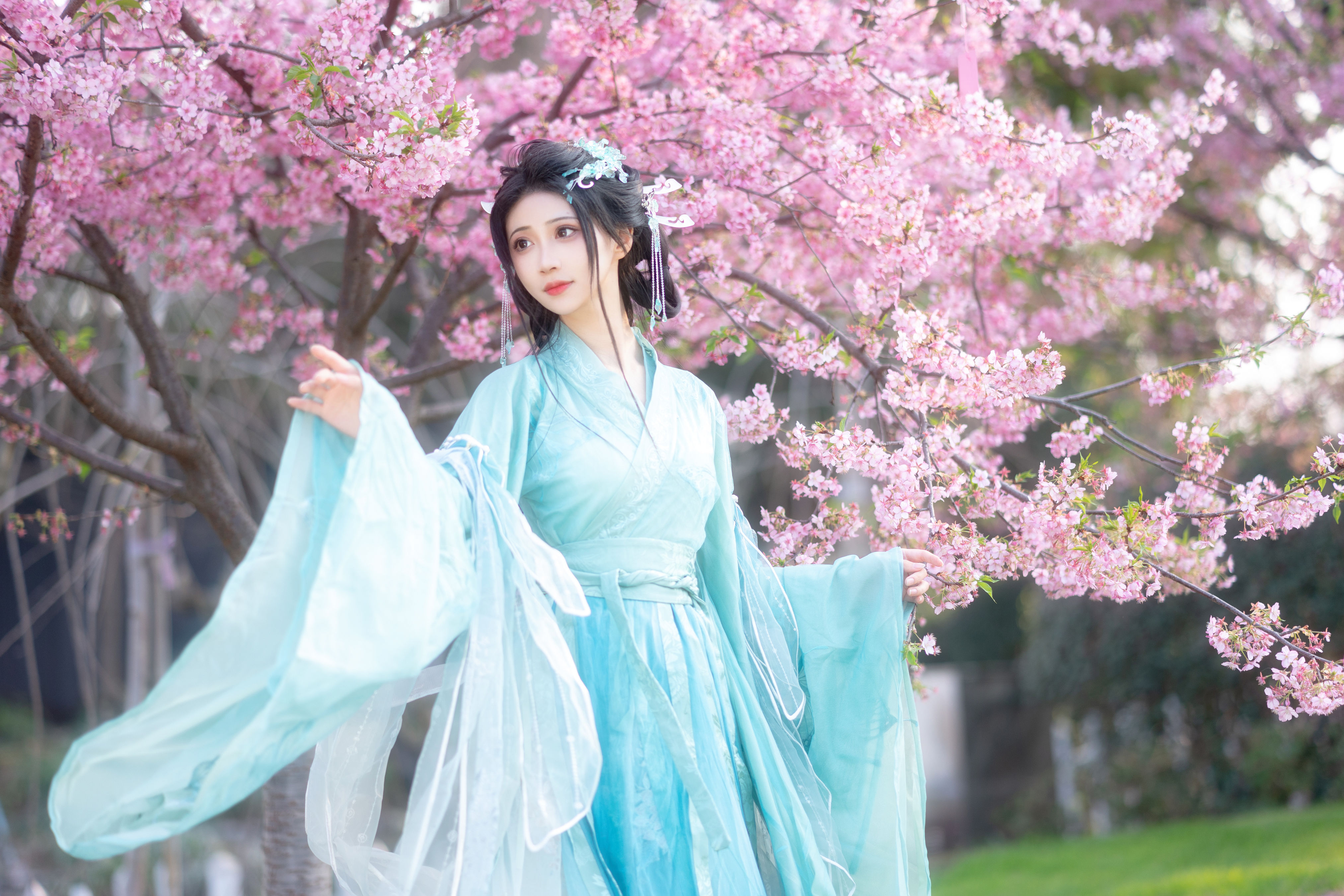 碧瑶 汉服 古风 花 美人 写真