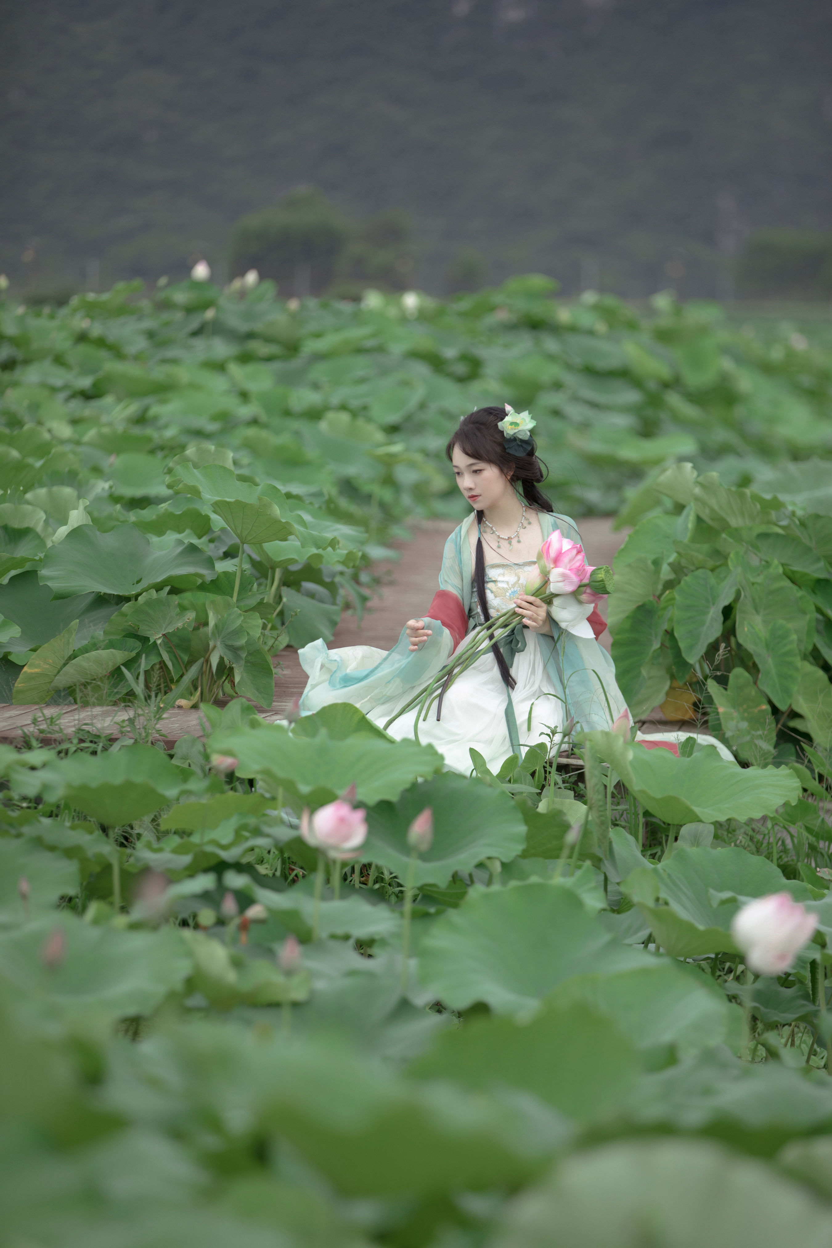 慕娉婷 绿色 荷花 美人 古风 小清新 优美 摄影