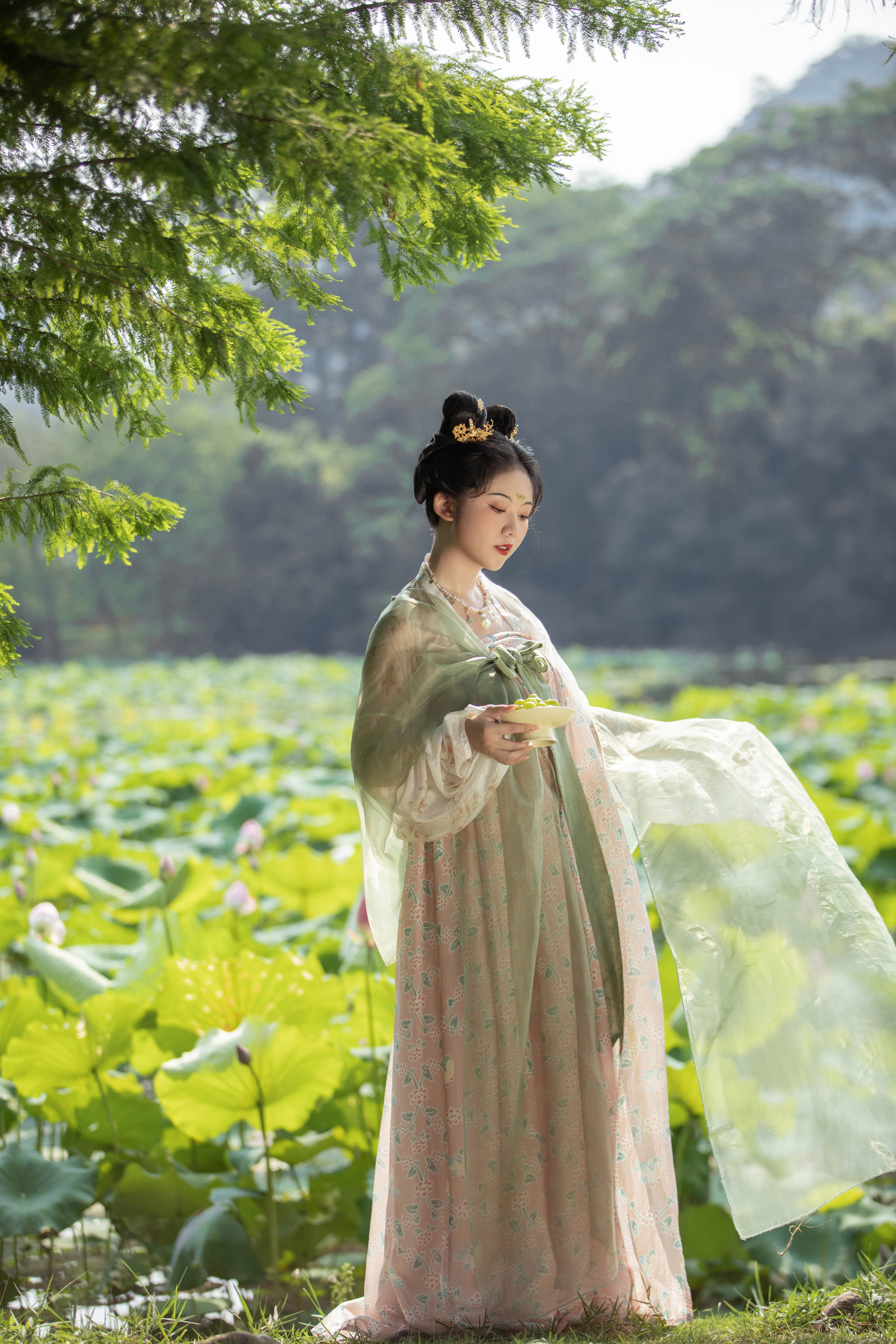 小池 荷花 树林 绿色 小清新 小姐姐 美人 古风 汉服