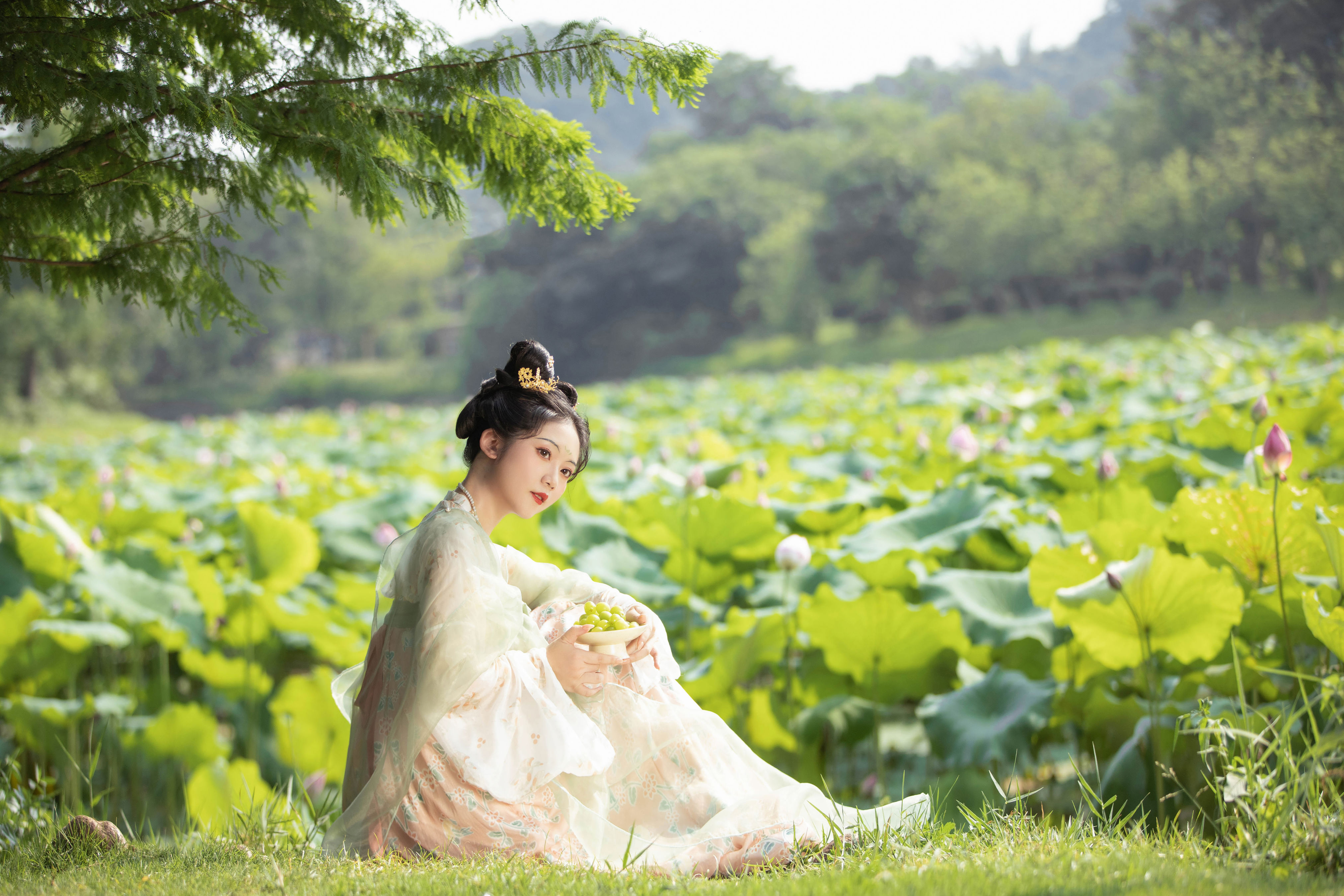 小池 荷花 树林 绿色 小清新 小姐姐 美人 古风 汉服