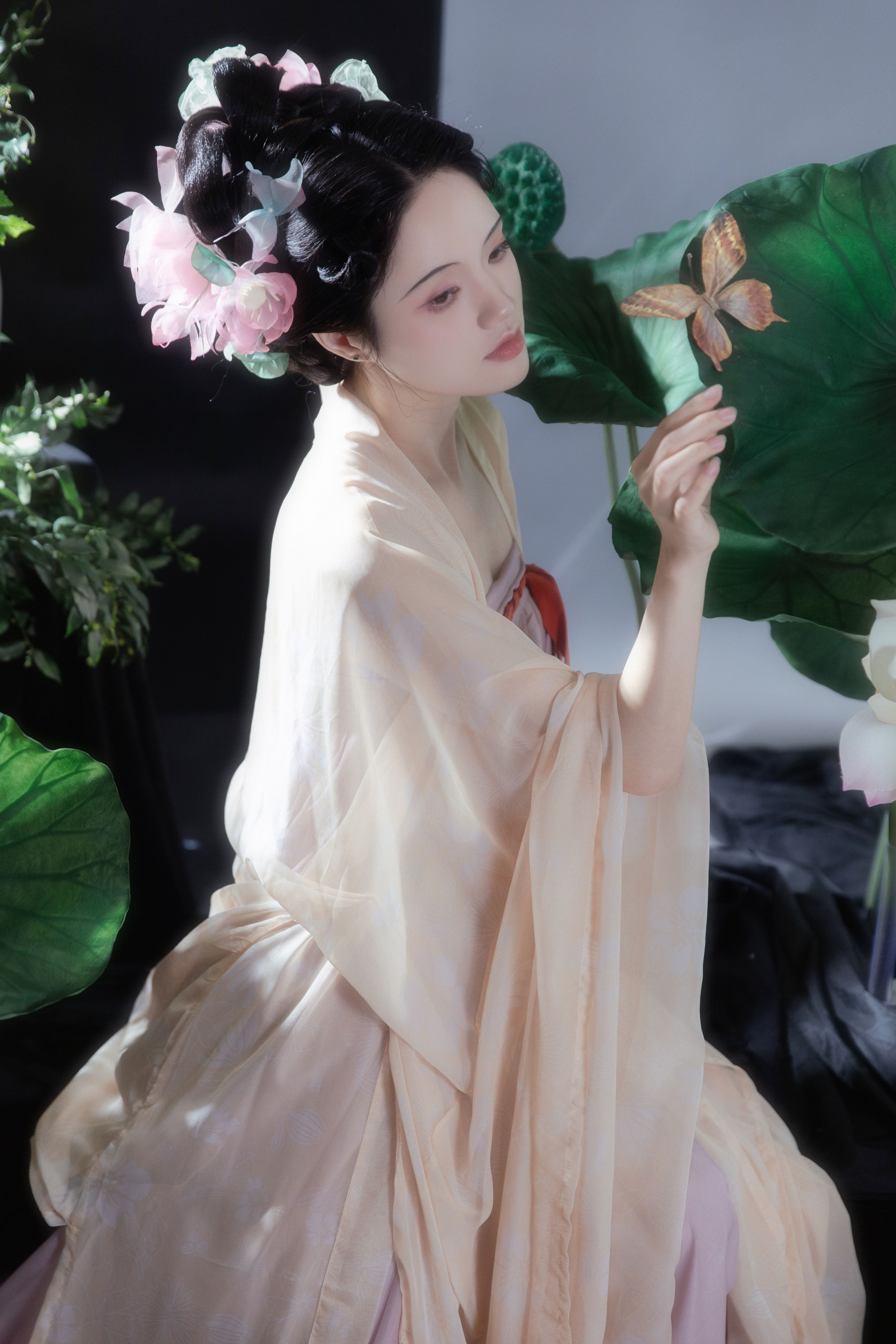 濯濯青莲 清冷 莲花 艺术 美人 国风 汉服