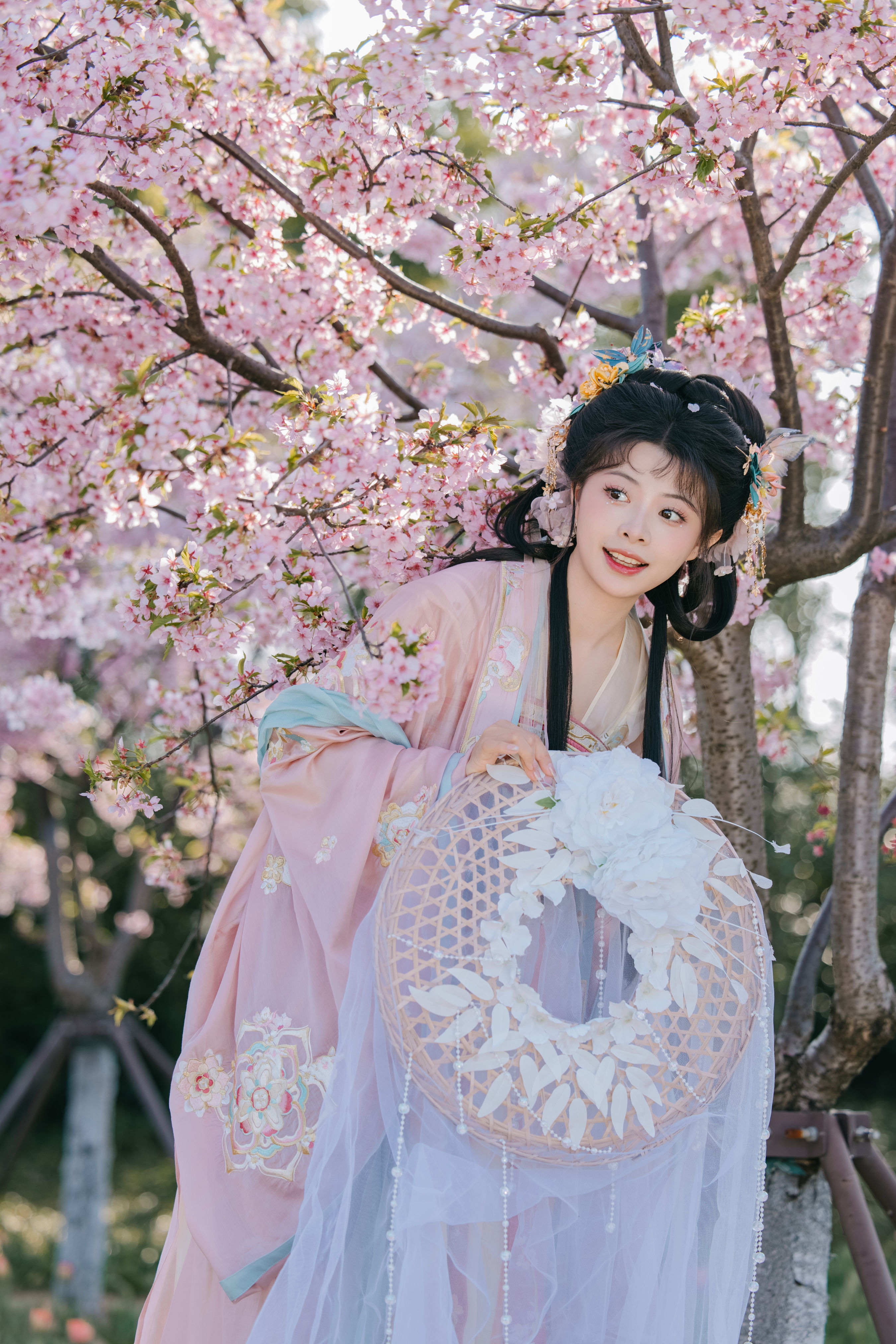 樱花雨 春天 樱花 汉服 少女 写真 小仙女