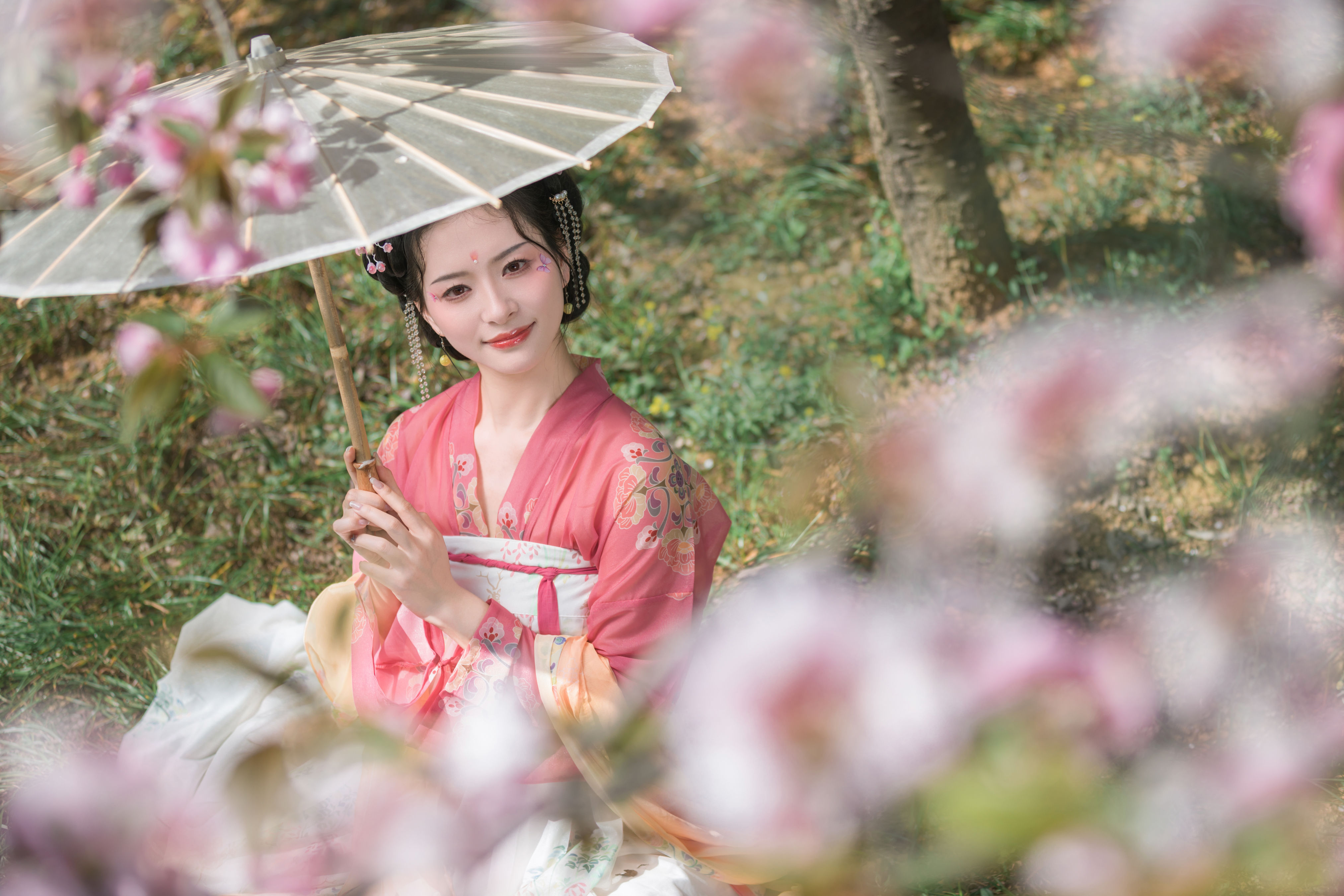 春游记 春天 汉服 女子 樱花 古装